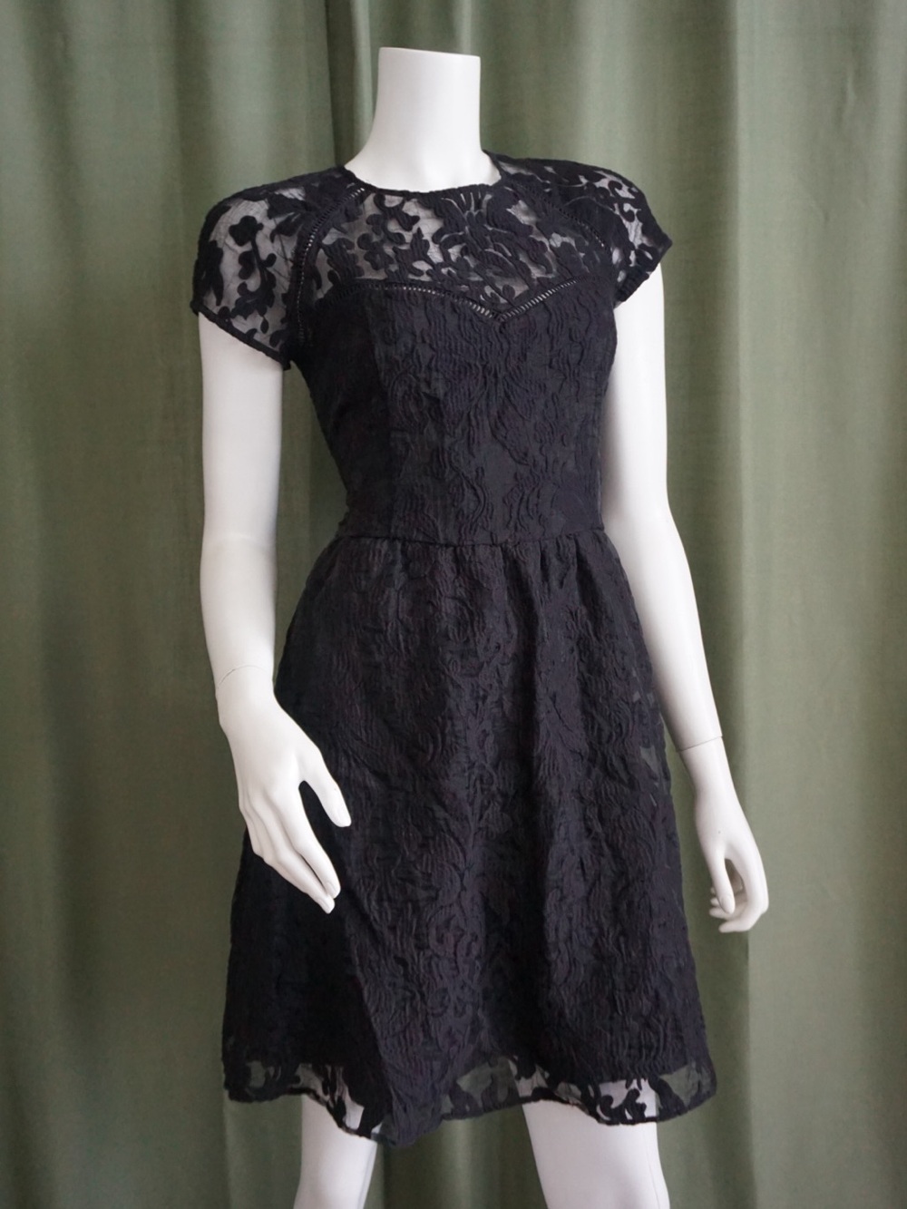 Dolce Vita Black Lace Embroidered Mini Cocktail Dress - Size Large